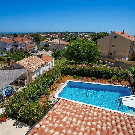 Stunning In With Kitchen Vakantiehuis