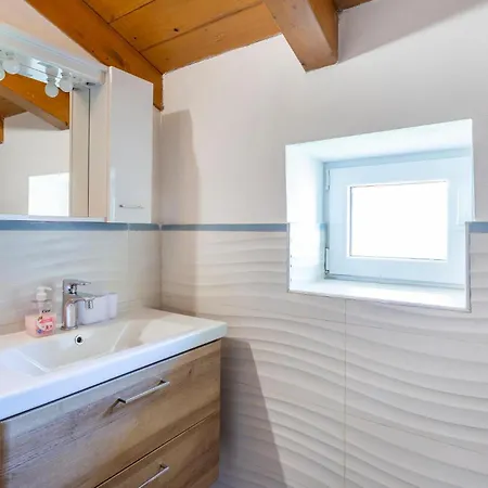Stunning In With Kitchen