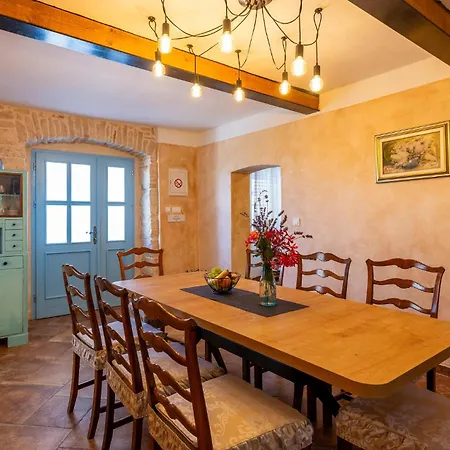 Stunning In With Kitchen *