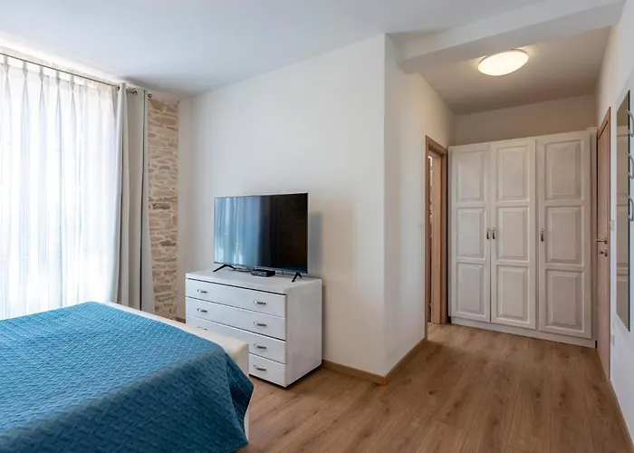 Stunning In With Kitchen * Ližnjan