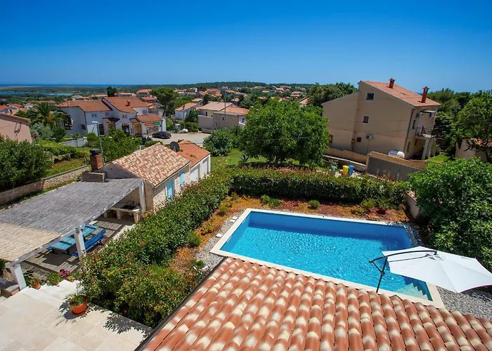 Stunning In With Kitchen Vakantiehuis