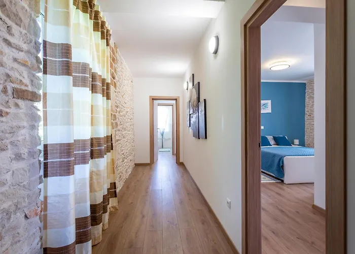 Stunning In With Kitchen Vakantiehuis