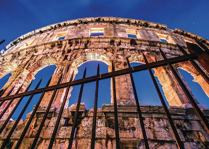 Stunning In With Kitchen *