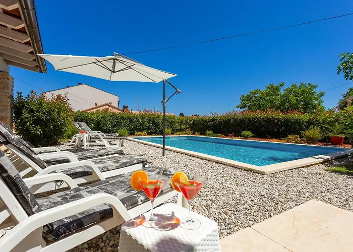 Stunning In With Kitchen *