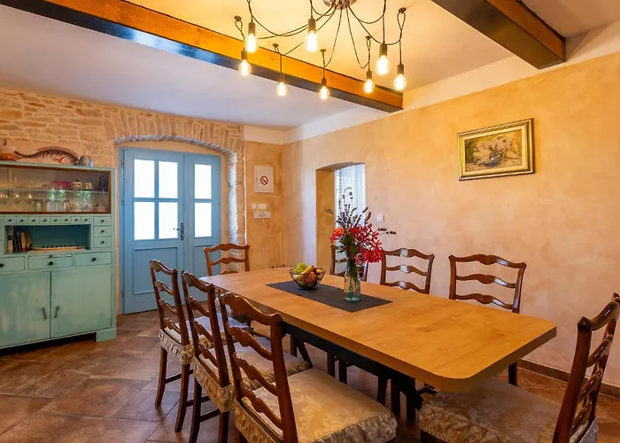 Stunning In With Kitchen *