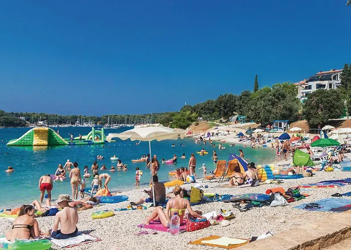 Stunning In With Kitchen * Ližnjan